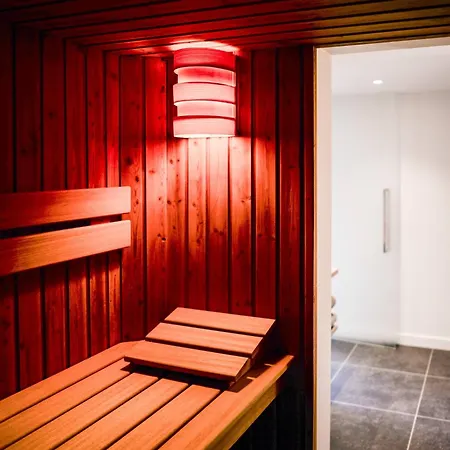Feliz With Private Jacuzzi & Sauna Nyaraló